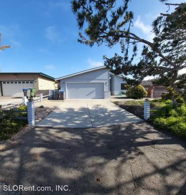 Main picture of 585 Santa Ysabel Ave