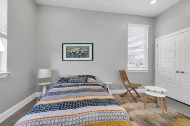 Main picture of 2107 Bailey Ave