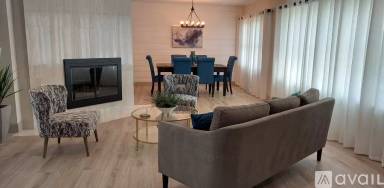 Main picture of 17 Maxine Dr