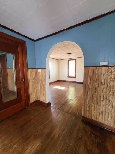 Main picture of 617 W Mullan Ave