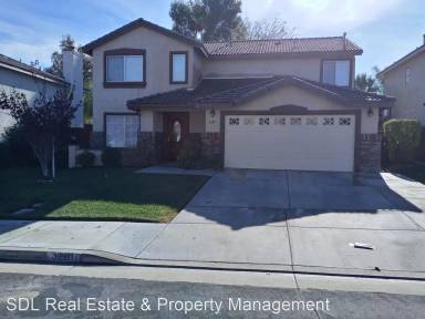 Main picture of 32971 Paterno St