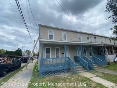 Main picture of 101 W Broad St