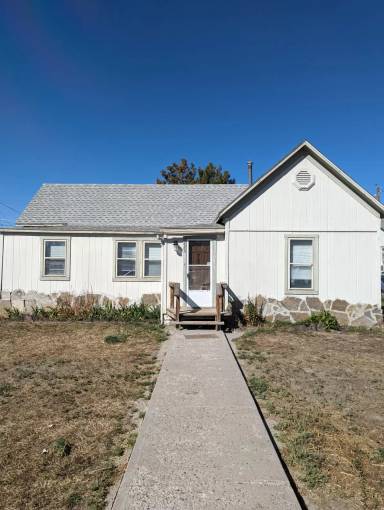 Main picture of 217 Oregon St