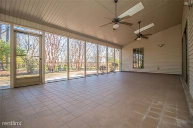 Main picture of 3465 N Wingate Dr