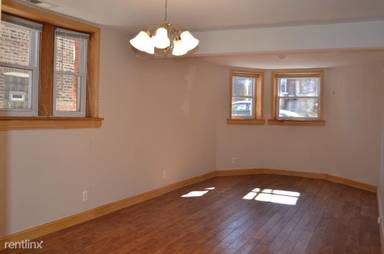 Main picture of 2342 W Walton St