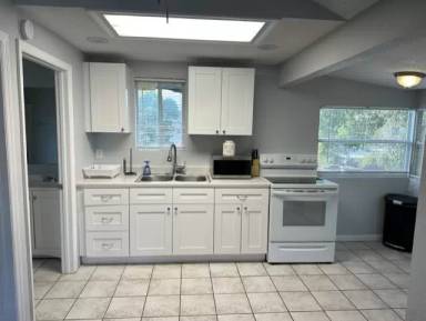 Main picture of 459 1/2 31st Ave N