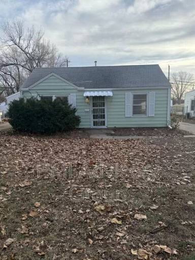 Main picture of 424 NE Green St