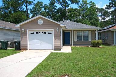Main picture of 1077 Antigua Cir