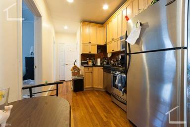 Main picture of 316-328 Saint Paul St