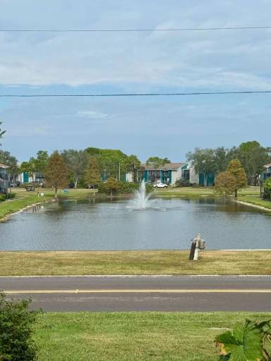 Main picture of 775 N Village Dr N