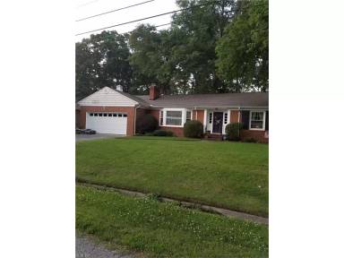Main picture of 4920 Briarwood Ln