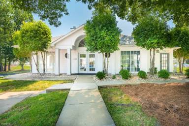 Main picture of 2172 Ebinport Rd