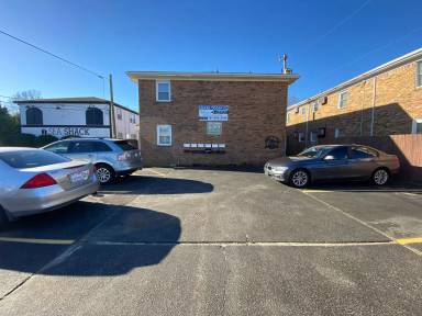 Main picture of 1361 E Ocean View Ave