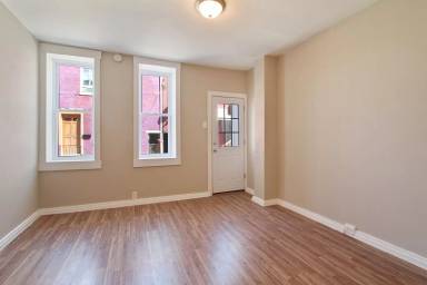 Main picture of 16 S Lee St