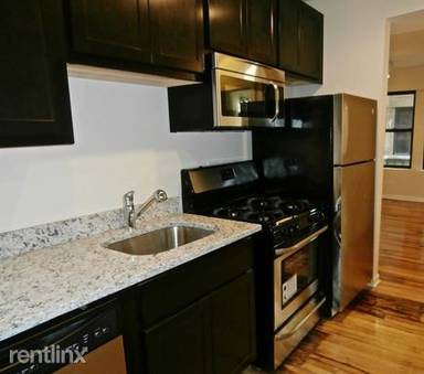 Main picture of 3001-07 W Lawrence Ave & 4746-50 N Sacramento Ave
