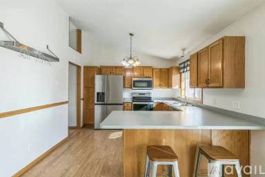 Main picture of 1008 Oak St
