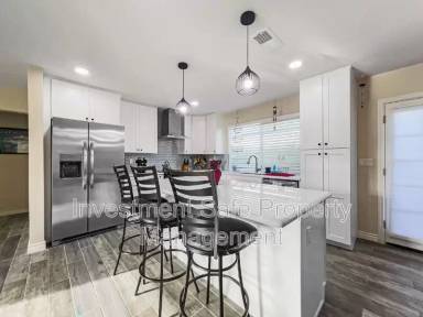 Main picture of 1043 3rd St