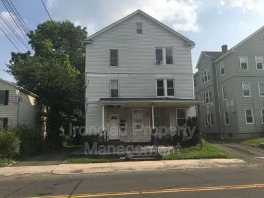 Main picture of 240 Clinton St