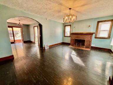 Main picture of 847 S 60th St