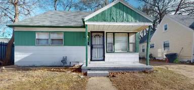 Main picture of 20506 Revere St