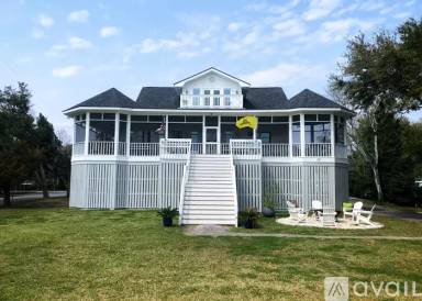 Main picture of 2302 Atlantic Ave