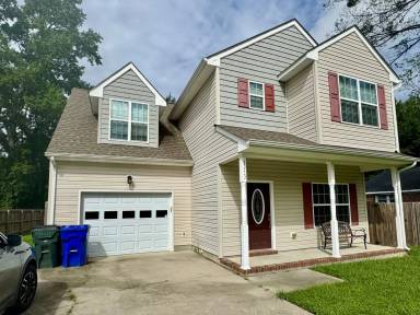 Main picture of 113 Crocker St