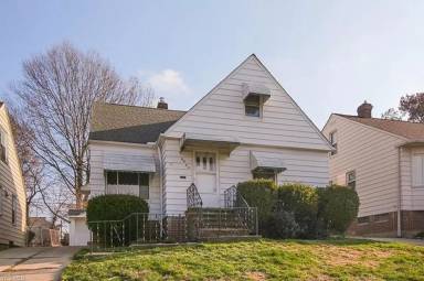 Main picture of 4825 E 90th St