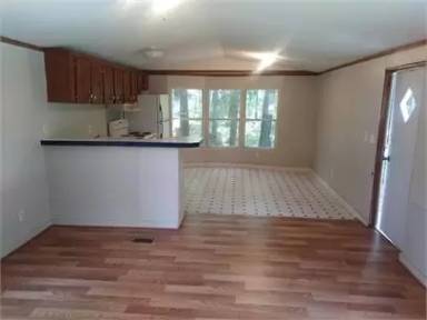 Main picture of 11 Thrasher Ln E