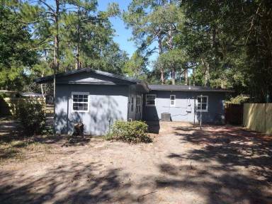 Main picture of 802 Shadow Lawn