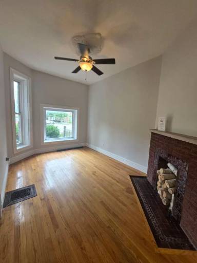 Main picture of 4104 S Lake Park Ave