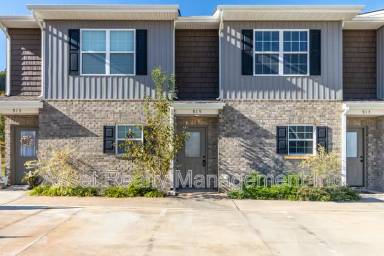 Main picture of 919 Warrior Hill Dr