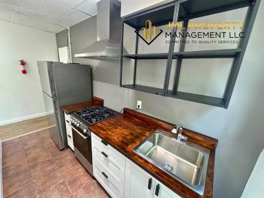 Main picture of 114 Prospect St