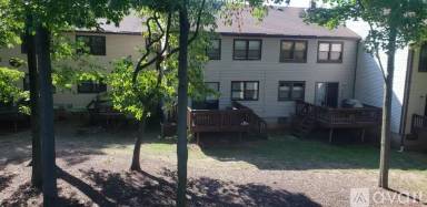 Main picture of 71 Highview Dr