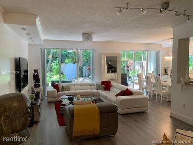 Main picture of 3012 NE Quayside Ln