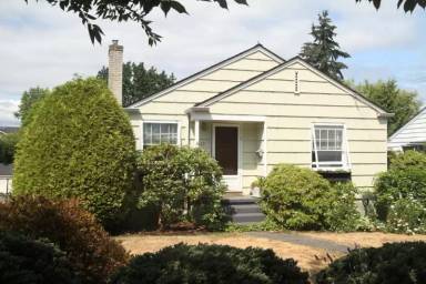 Main picture of 5417 48th Ave SW