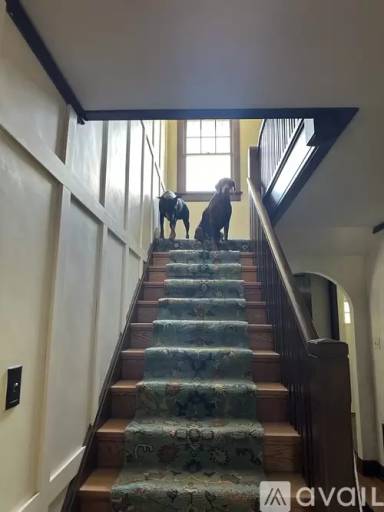 Main picture of 1679 W Main St