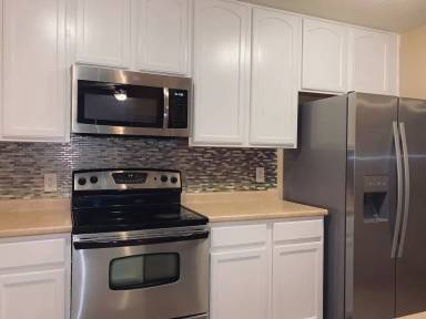 Main picture of 1103 NE 7th Ln