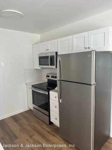 Main picture of 1604 N Izabel St