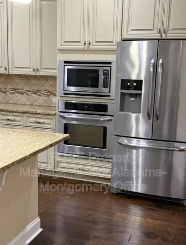 Main picture of 170 Sherwood Trl