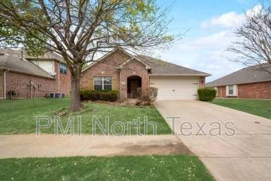 Main picture of 8420 Sonnet Dr