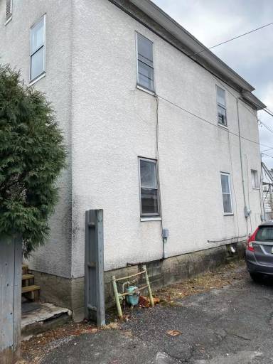 Main picture of 716-718 N Alder St