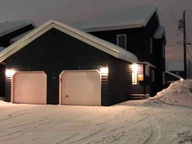 Main picture of 2801 Cowles St