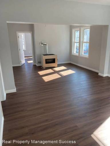 Main picture of 591 4th St