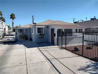 Main picture of 321 S 10th St