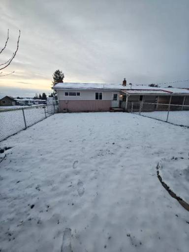 Main picture of 205 Rosewood Dr