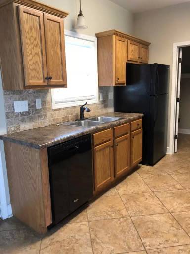 Main picture of 141 Circlewood