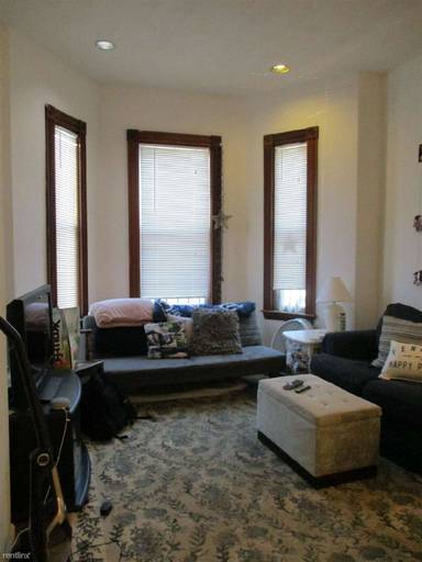 Main picture of 14 Wigglesworth St