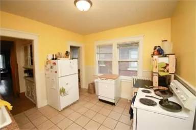 Main picture of 1807 E Kenwood Blvd