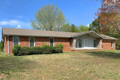 Main picture of 105 Morris Dr