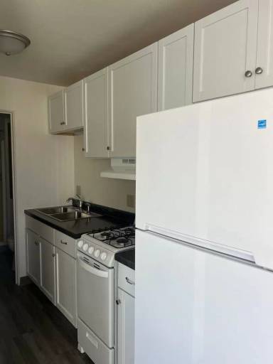 Main picture of 326 7th St S